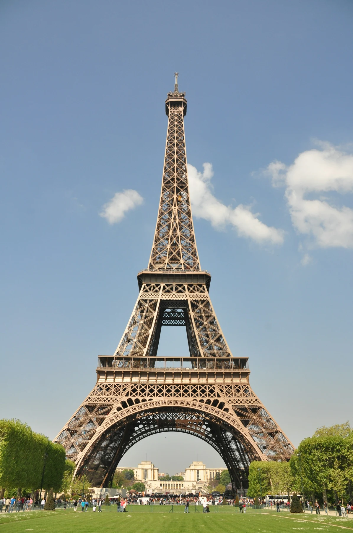 🗼 La Torre Eiffel (París): Visita la Dama de Hierro