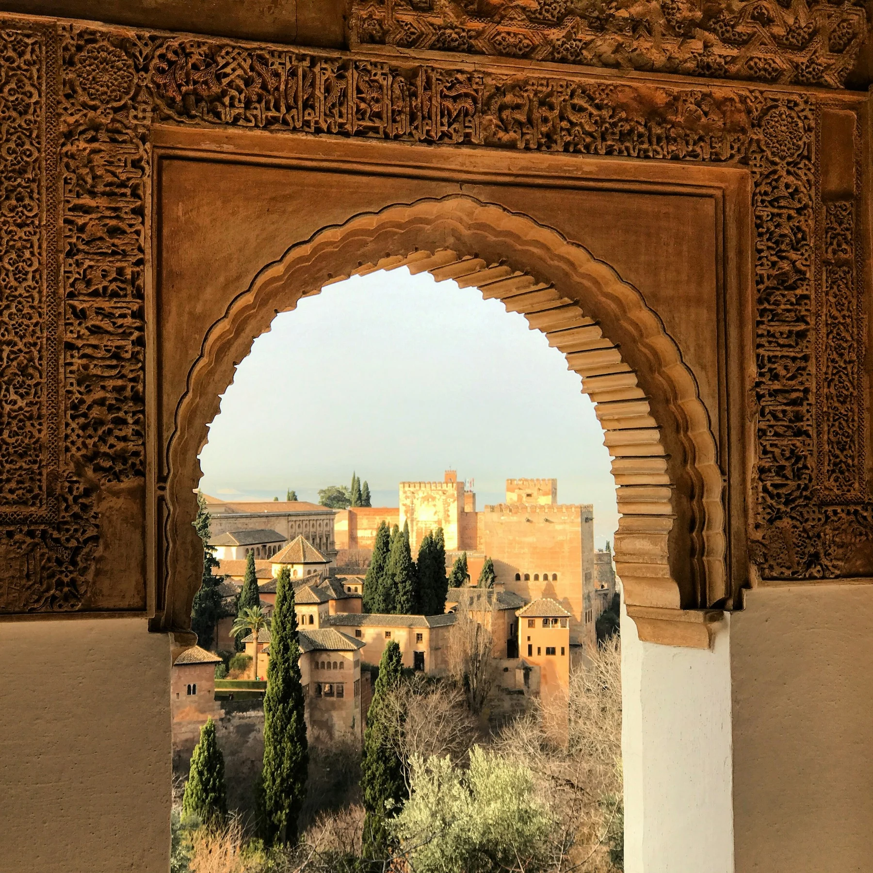 🏰 La Alhambra de Granada: El Manual Definitivo Paso a Paso