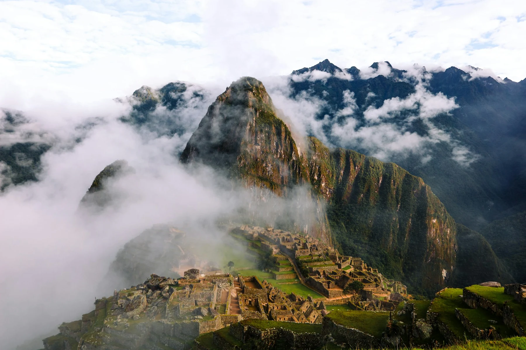 ⛰️ La Ciudad Perdida: Cómo infiltrarse en Machu Picchu (Perú) sin caer en la trampa turística