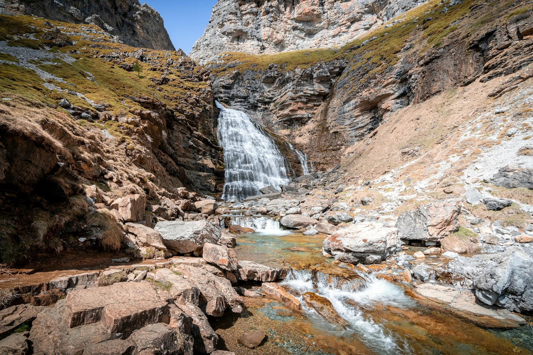 🏔️ Ordesa y Monte Perdido: El "Gran Cañón" que tenemos escondido en el Pirineo Aragonés