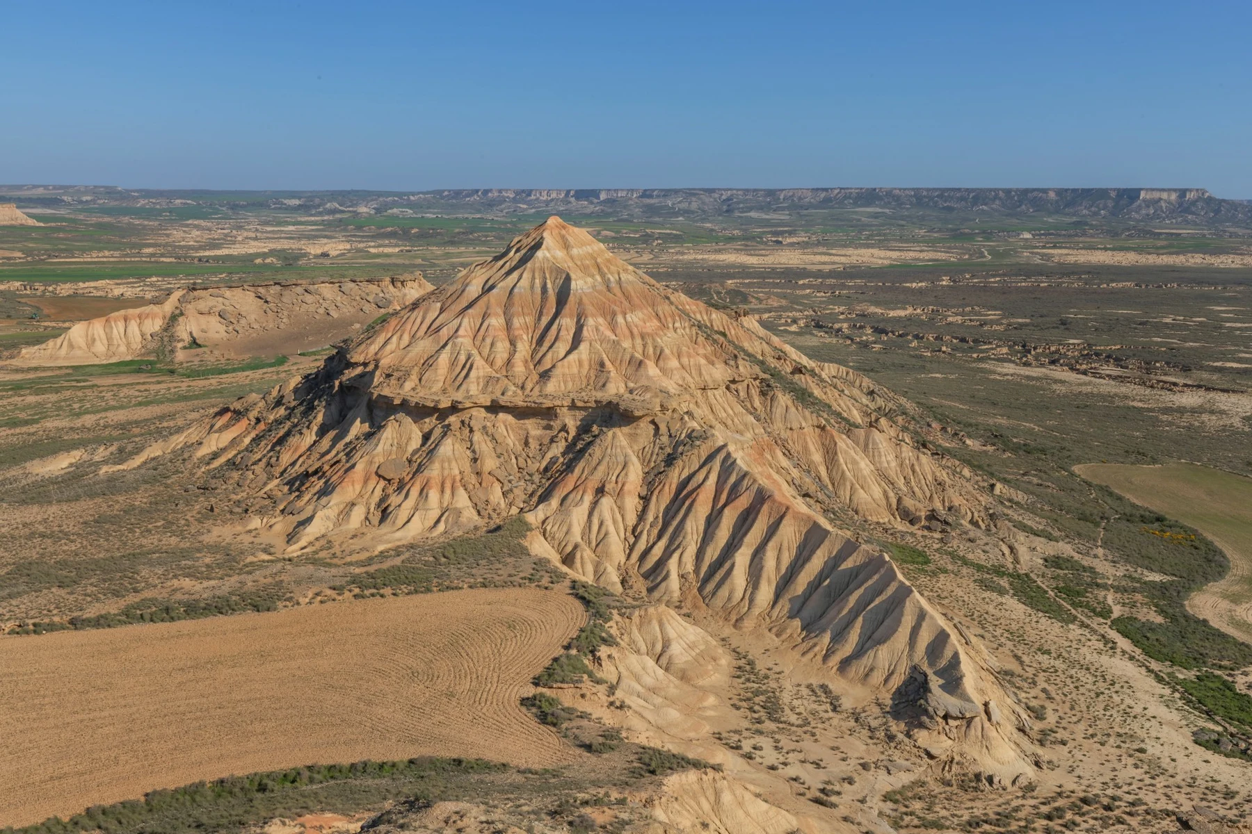 🏜️ Bardenas Reales: El desierto de película en Navarra que parece Arizona