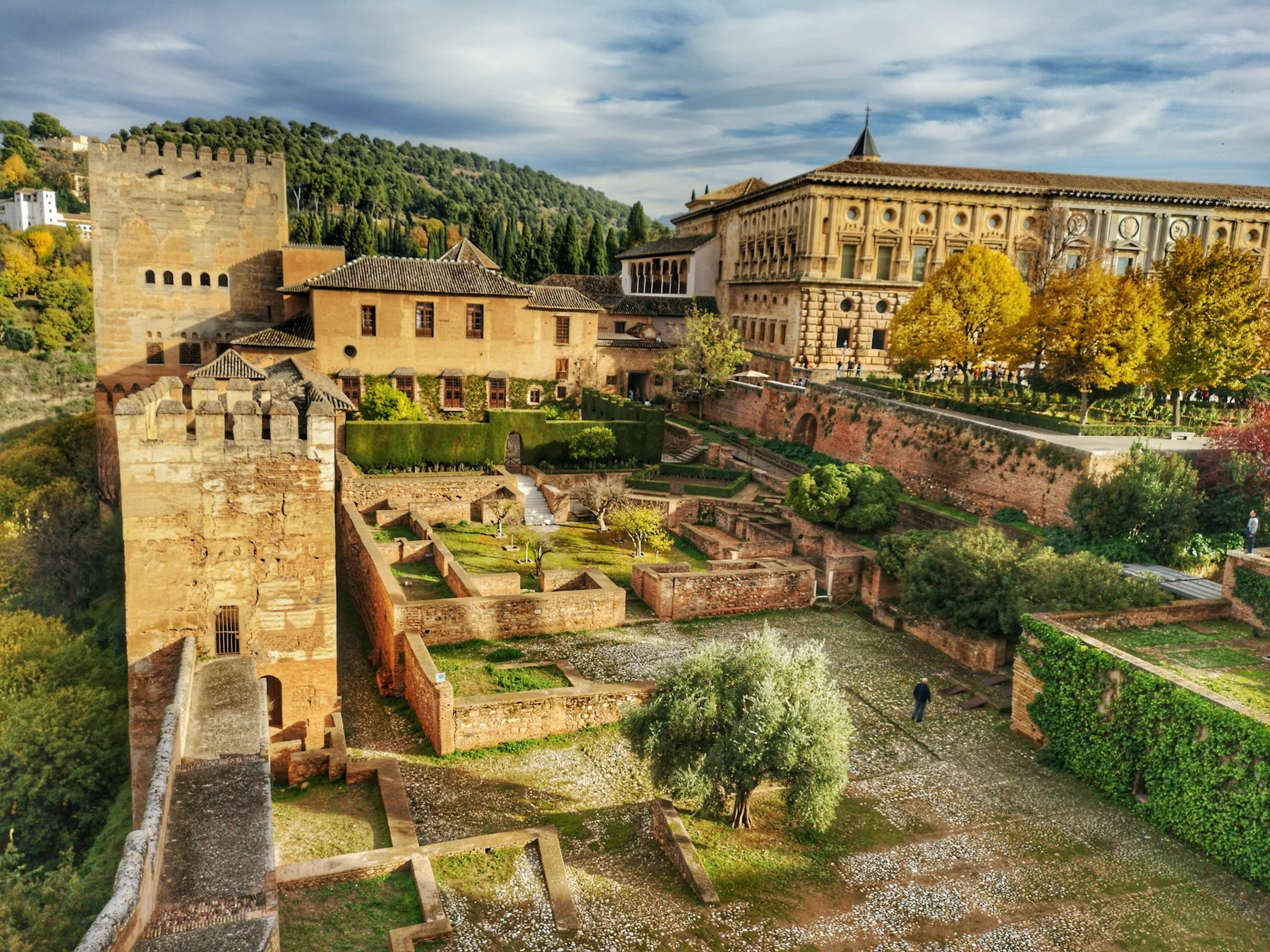🏰 La Alhambra de Granada: El Manual Definitivo Paso a Paso