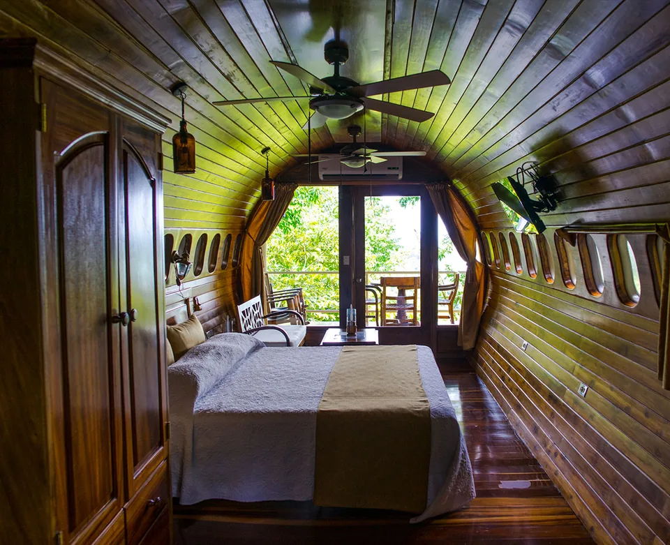 ✈️ El Famoso Hotel Avión en la Selva de Costa Rica