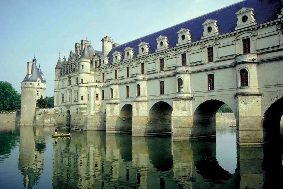 🏰 Francia: 8 Días Circuito Senior+60 + Hoteles + Vuelos