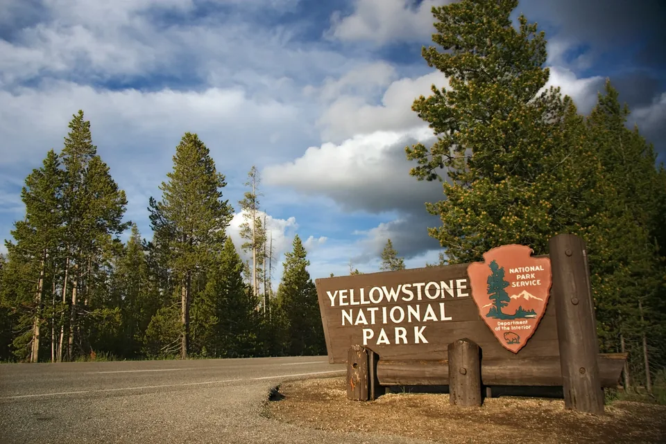 🐻 Yellowstone: 15 días a Tu Aire 🚗 + Hoteles + Vuelos