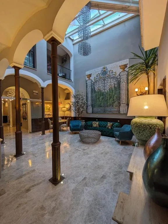 🌉 Mérida: Suite en Hotel 4* + Desayuno + Ambiente Romántico