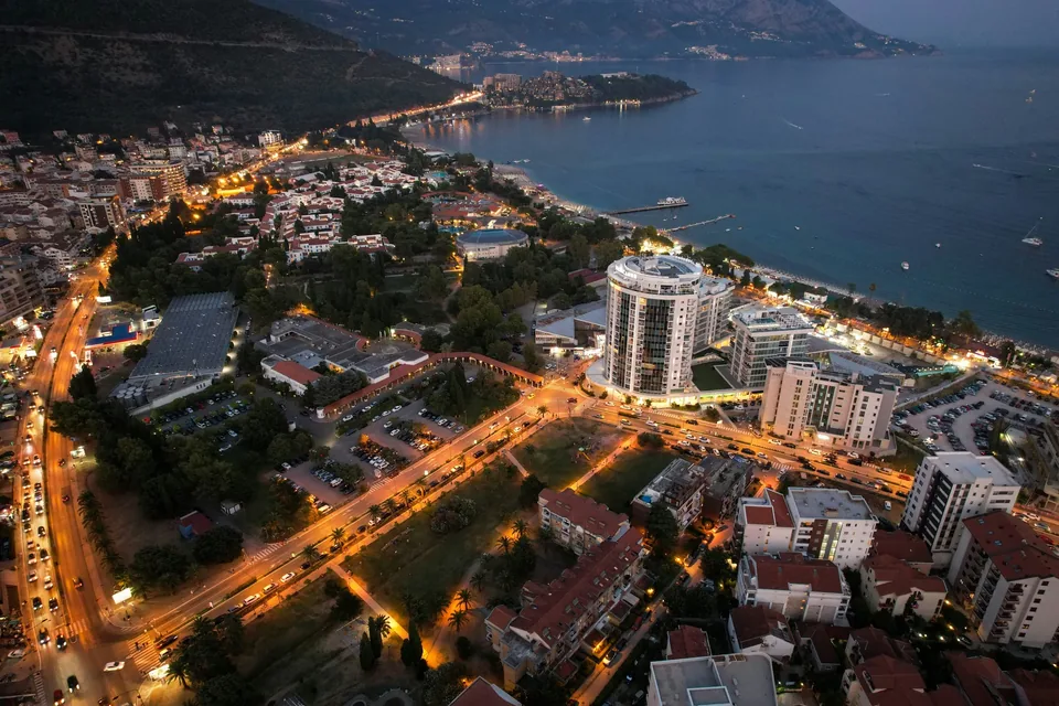 🇲🇪⚓ ¡Descubre Montenegro! Escapada de 4 días a Tivat 🌊