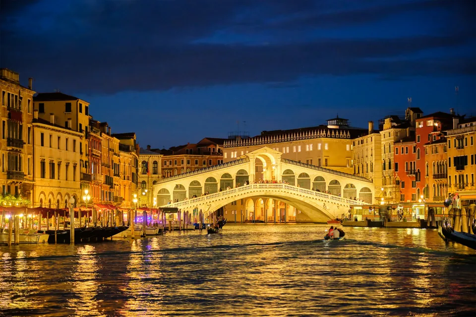 🎭 ¡Chollazo a Venecia! 3 Noches con Vuelos + Hotel y Desayuno