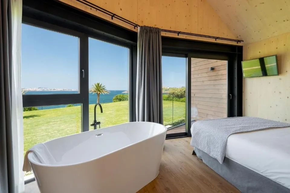 🌊 Cabañas de Lujo Eco-Friendly en Galicia