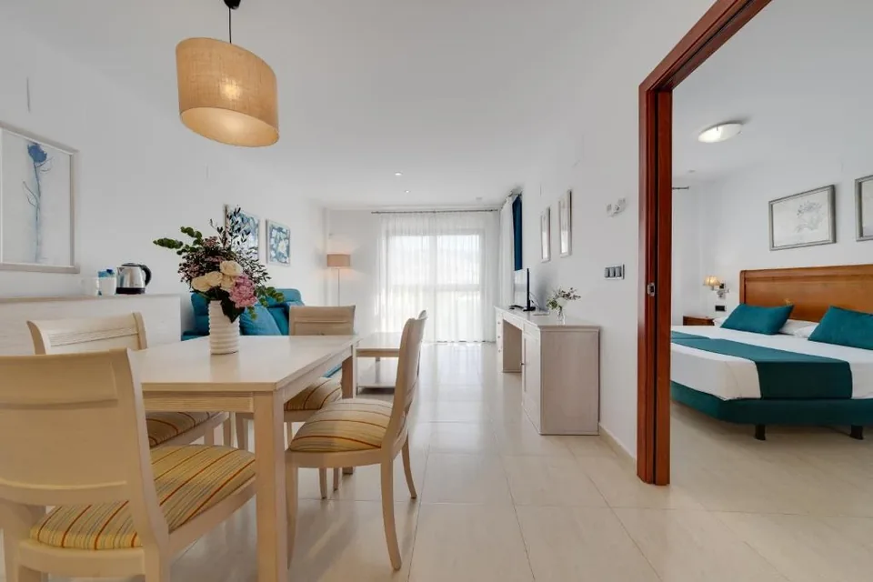 👙 Denia: Hotel 4* + Desayuno + Detalle de Bienvenida + Late Check Out
