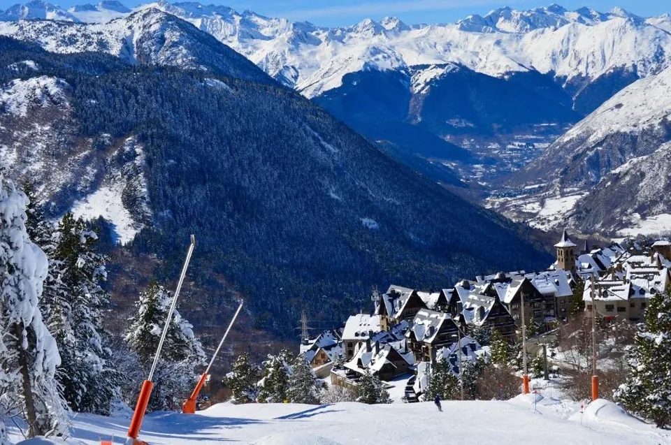 🏔️ Salardú: 4 Noches + Hotel 2* + Desayuno