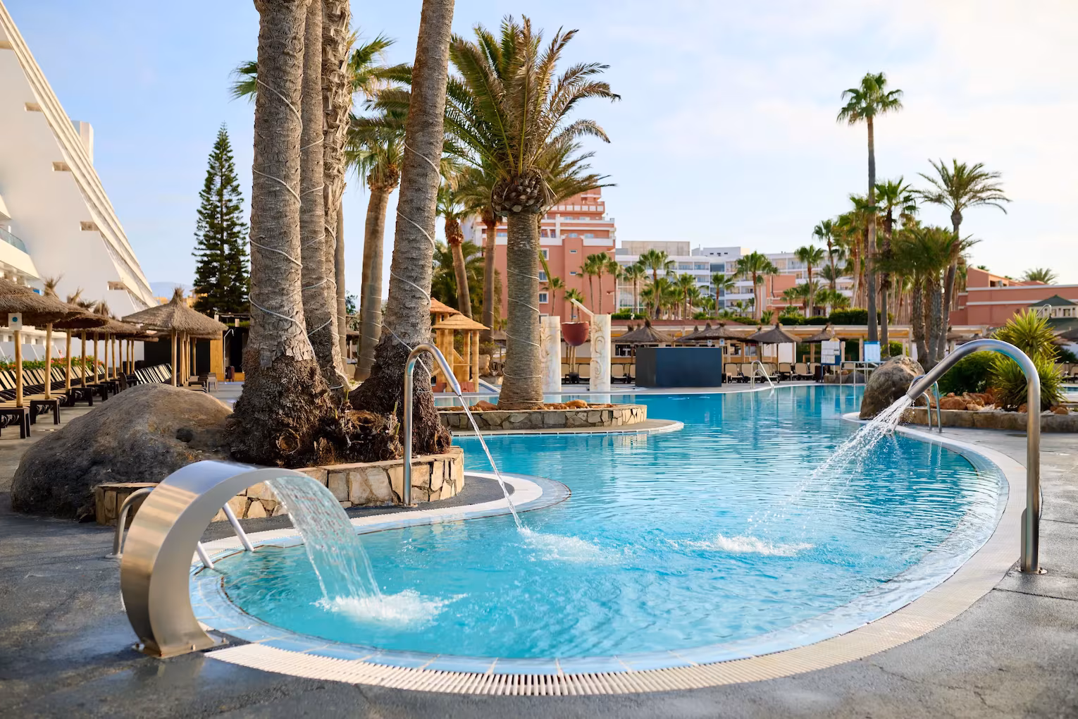 🌵 Roquetas de Mar: fin de semana en Agosto en Hotelazo en Media Pensión