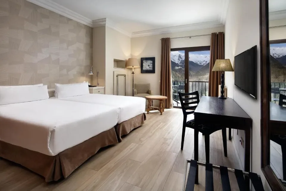 🏔️ Vielha: 4 Noches + Hotel 4*
