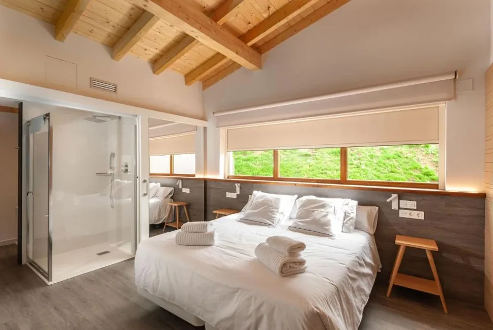 🏔️ Espectacular Eco-Resort de Cabañas en Asturias
