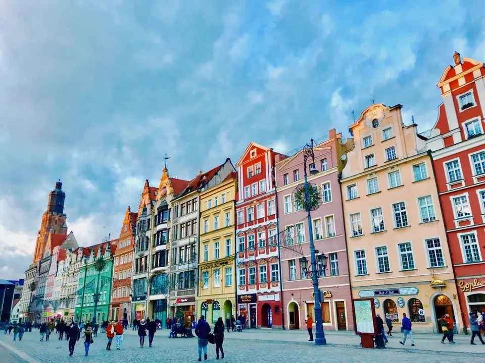 🏰 Polonia: 8 Días a Tu Aire 🚗 + Hotel + Vuelos