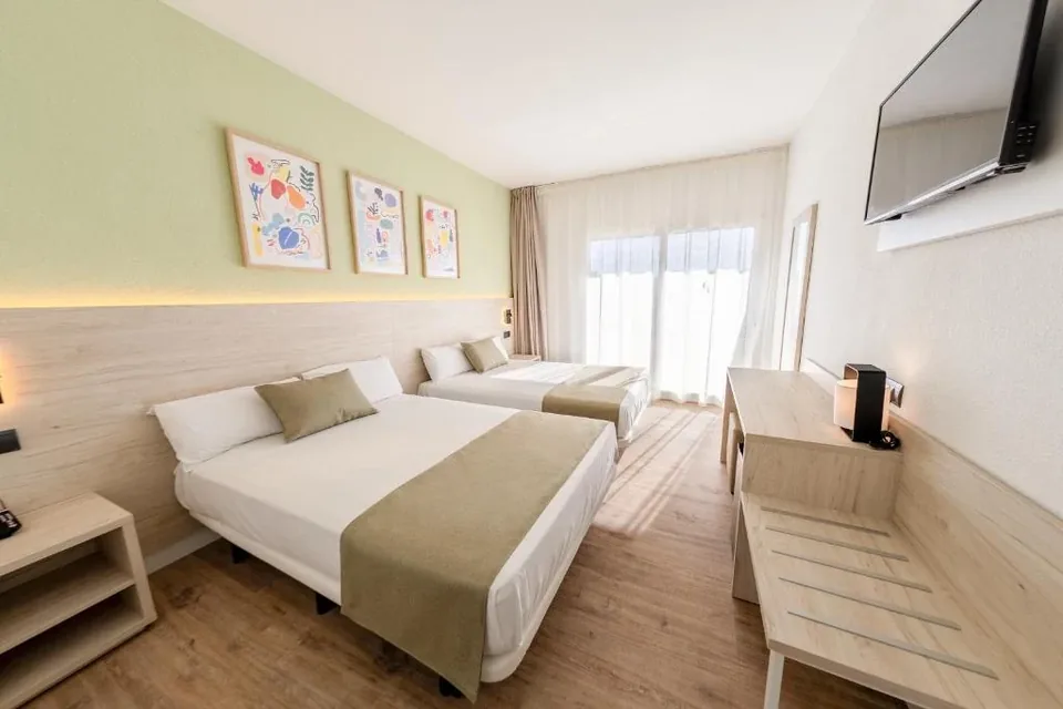 💦 Salou: Media Pensión en Hotelazo con Splash Park
