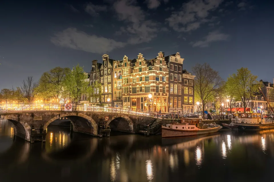 🇳🇱 Ámsterdam: VUELOS + 3 noches de hotel con desayuno