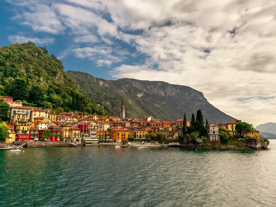 🚗 Lagos del Norte de Milan a Verona: 6 días a tu aire + Hoteles +Vuelos ✈️