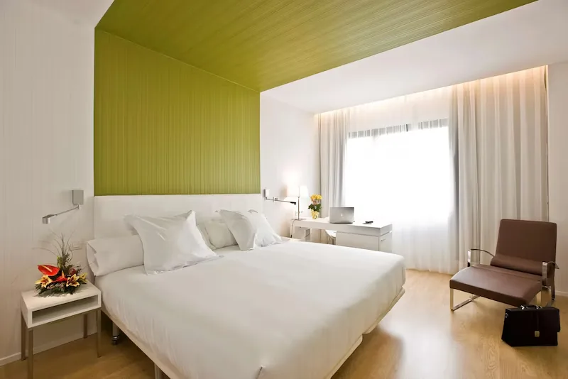 🏙️ Madrid: Noche en Hotel 4★ junto al Paseo de la Castellana