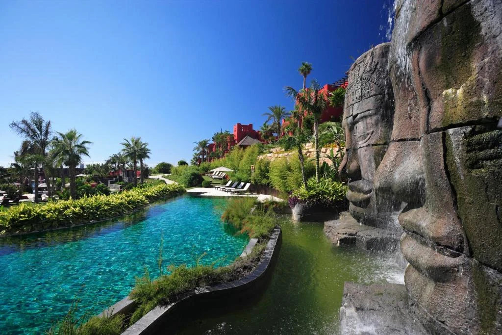🌺 Espectacular Resort de Lujo Asiático en Alicante