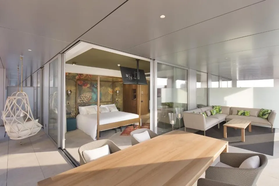 🏙️ Barcelona : Hotel 4* + Desayuno