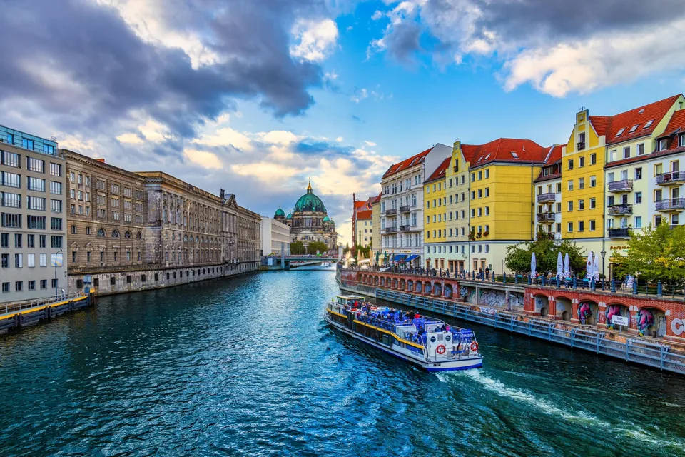 🏛️ Berlín y Ámsterdam: 7 Días + Hotel + Vuelos