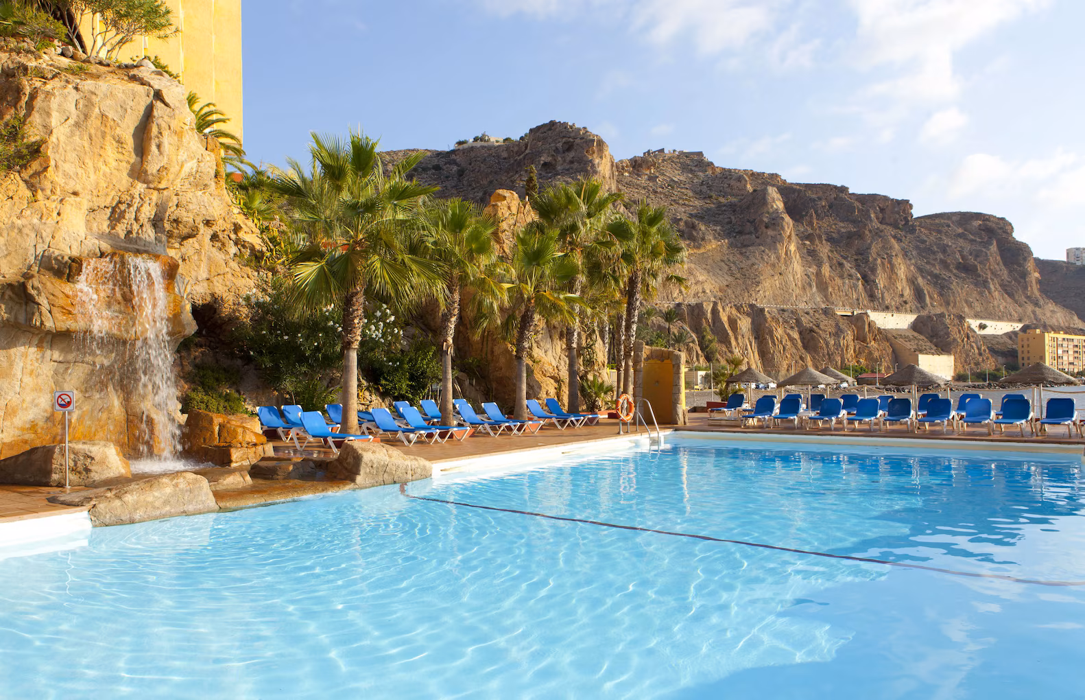 🌅 Escapada relax de 8 días en hotel 4⭐️ Adults Only en Almeria