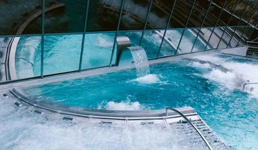 🏔️Andorra: Noche en Hotel 4★ + Entrada a CALDEA