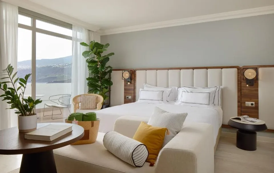 🏖️ Tenerife: Hotel 4* + Media Pensión
