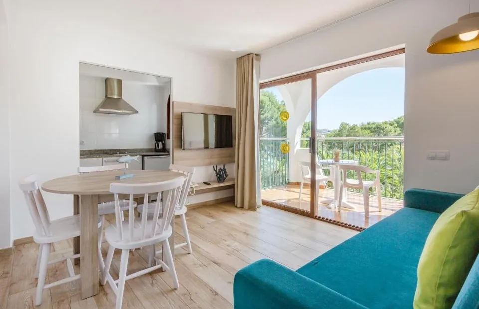 🏝️ Puente de Diciembre en Mallorca: 4 Noches + Vuelos