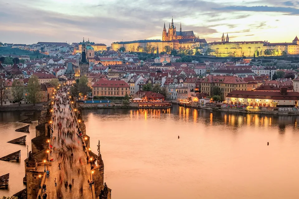 🏰 Praga: 3 noches en hotel 4★ con desayunos y VUELOS