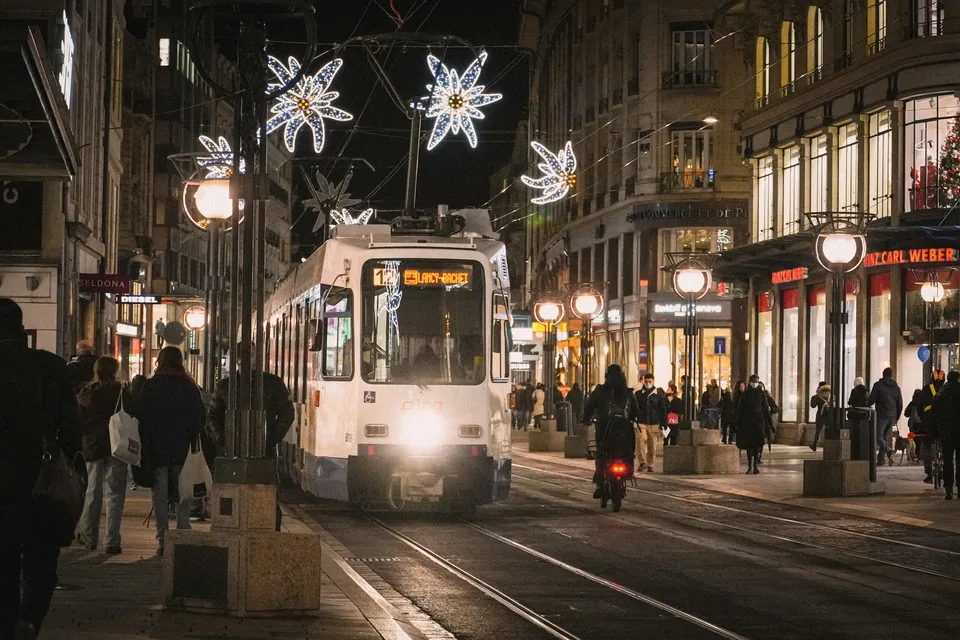 🎄 Ginebra: Vuelos + 2 Noches de Escapada Navideña en Suiza