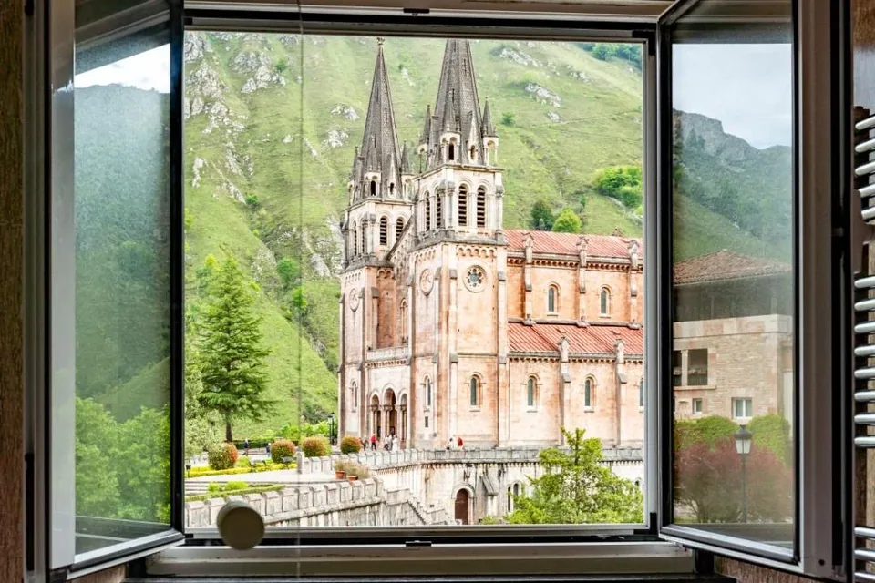 ⛪️ Asturias: Hotel 4* + Desayuno