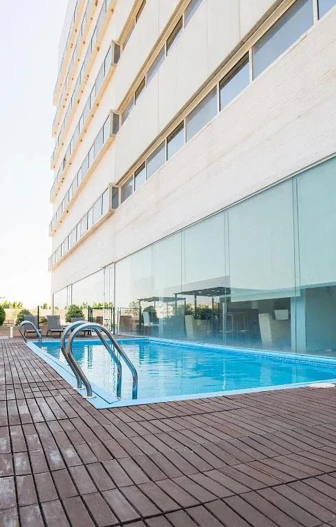 🐬 Valencia: Hotel 4* + Desayuno + Oceanogràfic