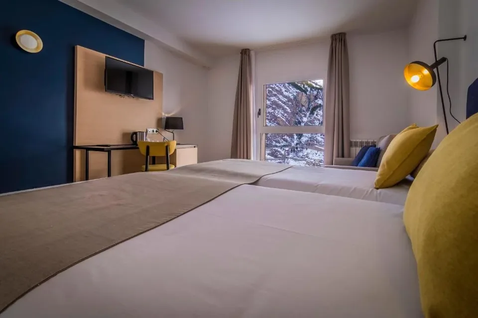 🏔️ Andorra: Hotel 4* + Media Pensión + Spa