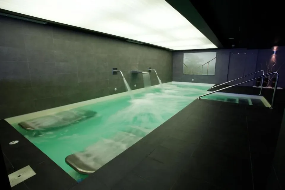 🌄 Hervás: Hotel 3* + Media Pensión + Spa