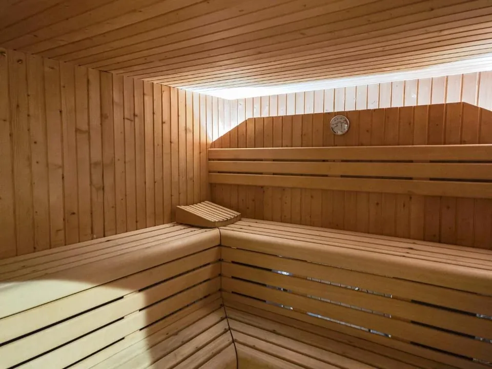 🏙️ Pamplona: Hotel 4* + Desayuno + Detalle Romántico