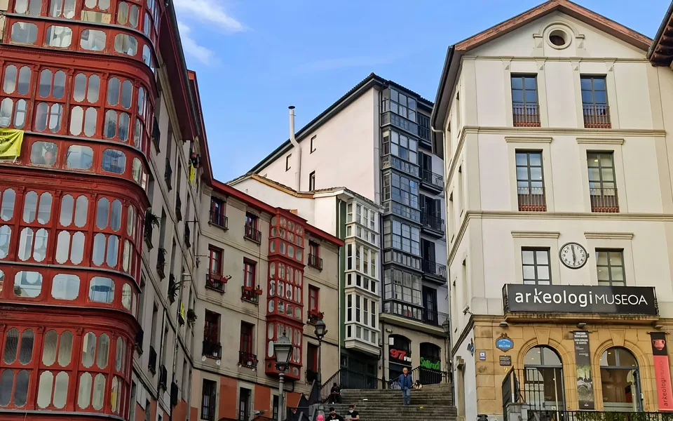 ⭐️Bilbao: noche en Hotel 4★