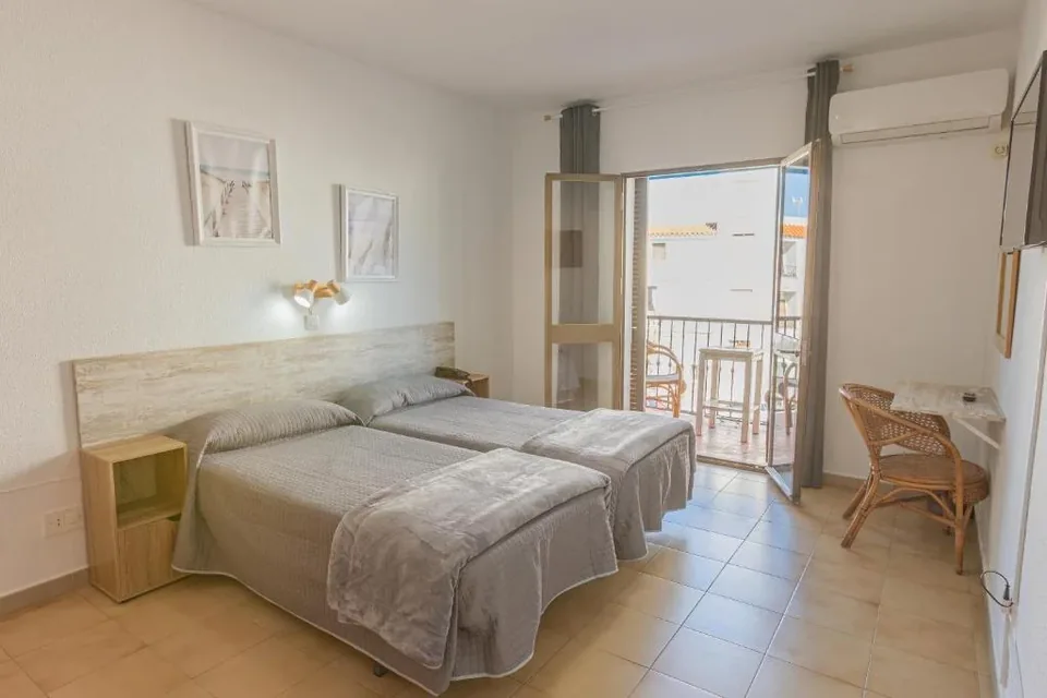 ☀️ Acogedor Hotel para exprimir el Encanto y las Playas de Conil