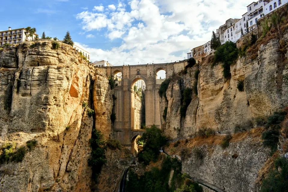 🗡️ Escapada a Ronda: 2 noches en hotel 4* junto al Puente Nuevo