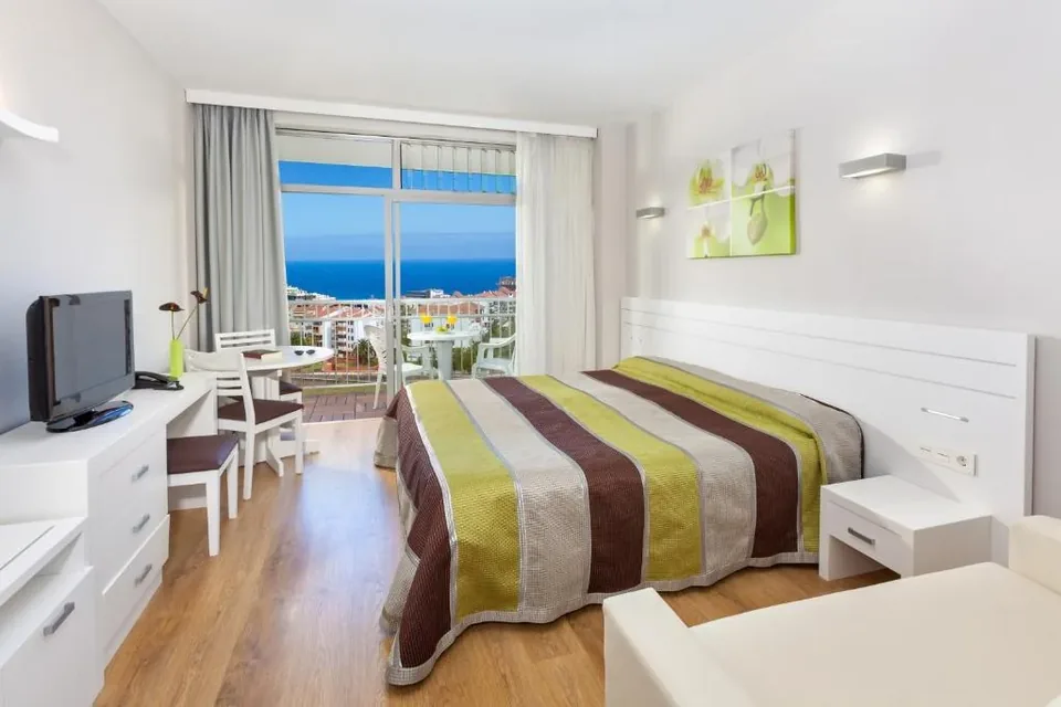 🌞 Tenerife: 4 Noches + Hotel 4* + Desayunos + Vuelos