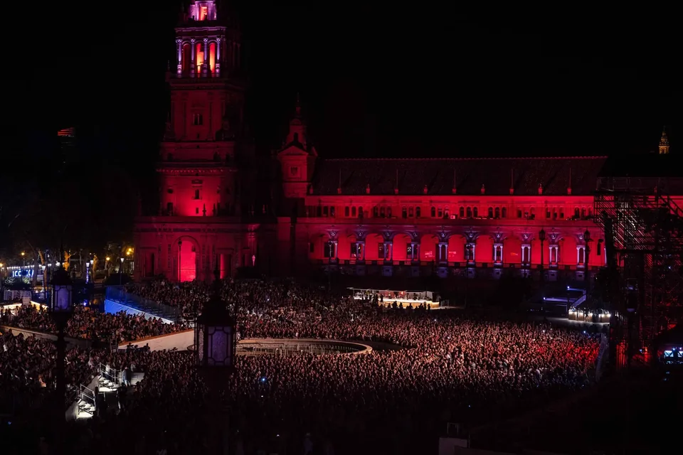 🎸 Iconica Sevilla: Rod Stewart