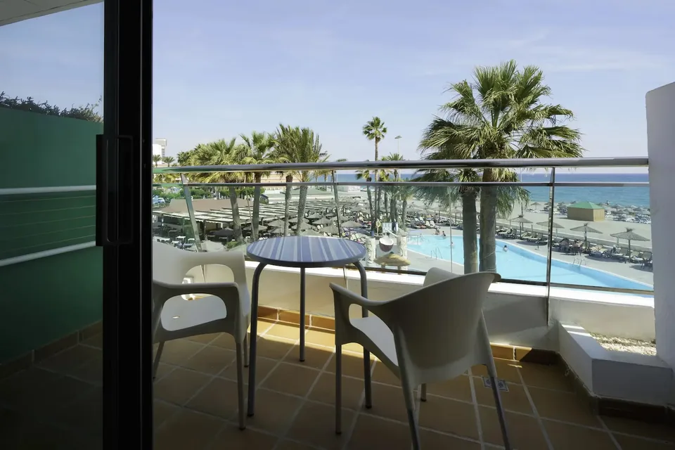 🌵 Roquetas de Mar: fin de semana en Agosto en Hotelazo en Media Pensión