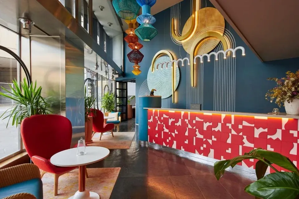 🏨 Barcelona: Hotel 4* + Desayuno + Copa y tapa