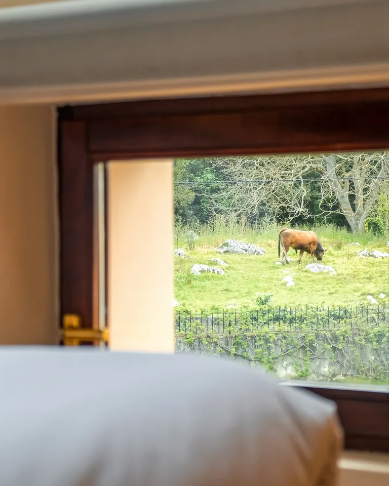 🏛️ Elegante y Exclusivo Hotel Boutique con Alma Indiana en Llanes