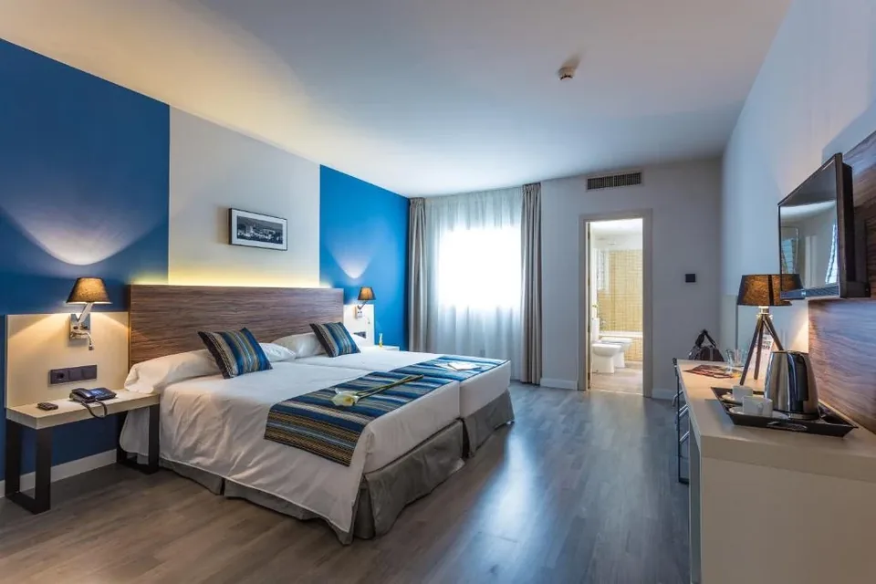 🏙️ Hotelazo 4* en pleno centro de Granada