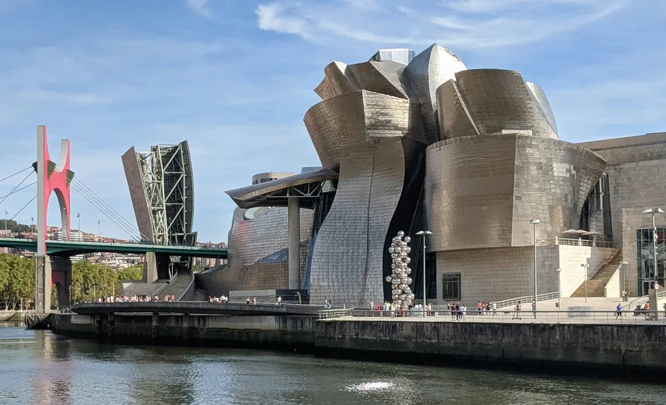 ⭐️Bilbao: noche en Hotel 4★