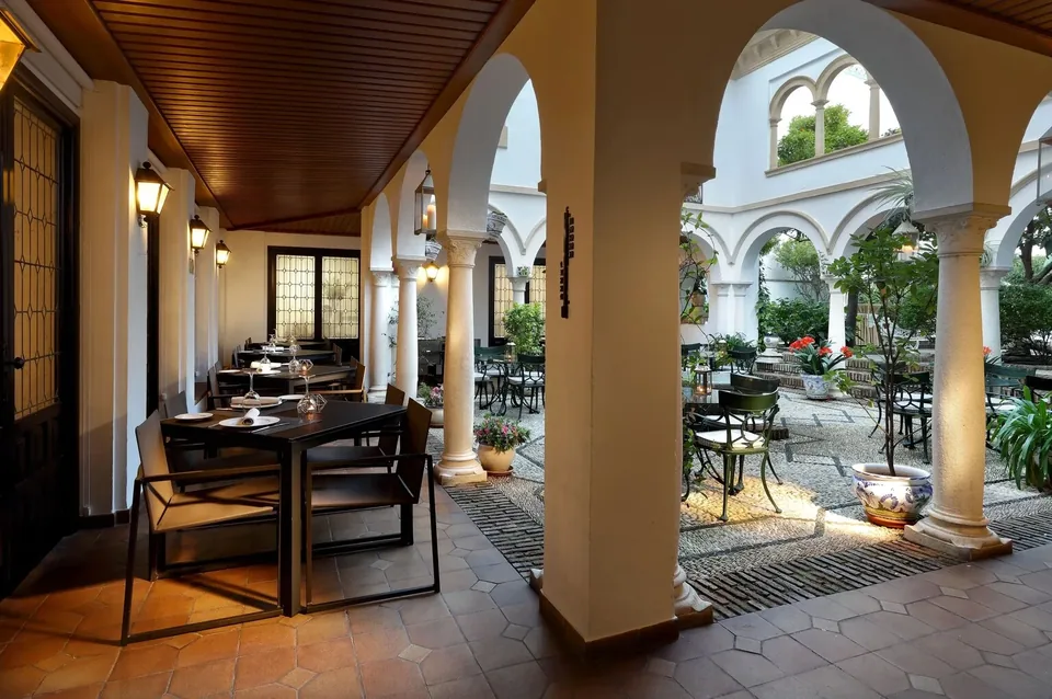 🕌 Córdoba: Noche en Hotel 4★ frente a la Mezquita