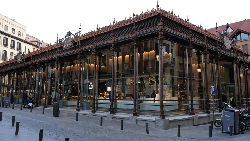 🏛️ Madrid: Noche en Hotel 4★ a 5 minutos de la Plaza Mayor