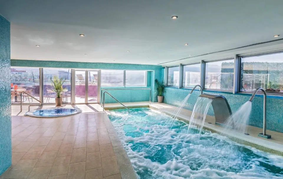💎 Hotelazo 5* en Granada